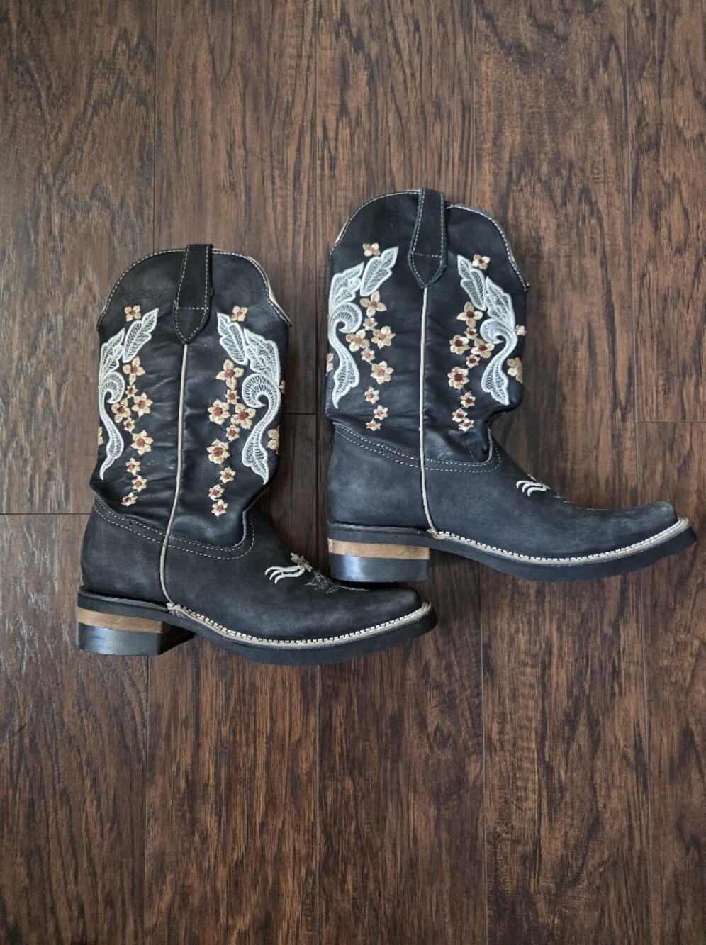 Women's Black Embroidered Western Boots